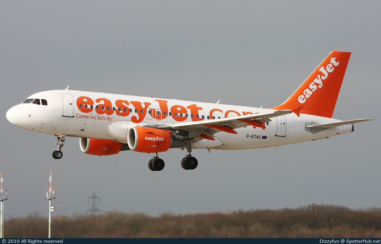 Photo of G-EZAC - Airbus A319-111 operated by easyJet