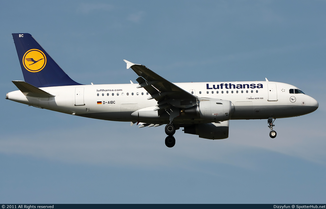Photo of D-AIBC - Airbus A319-112 operated by Lufthansa