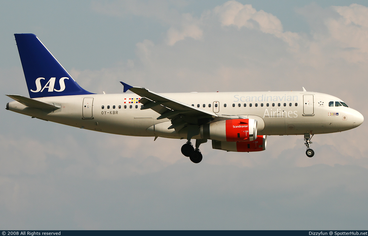 Photo of OY-KBR - Airbus A319-131 operated by SAS Scandinavian Airlines