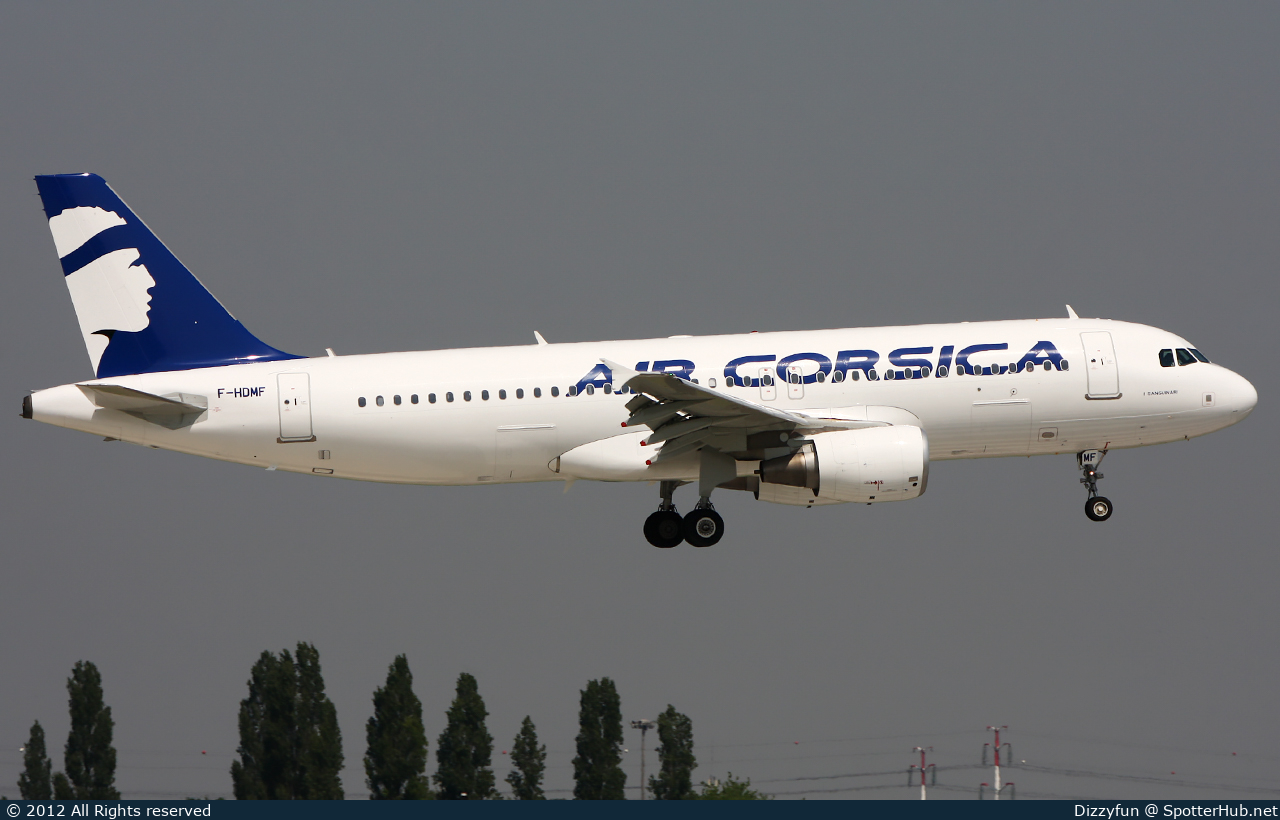 Photo of F-HDMF - Airbus A320-214 operated by Air Corsica