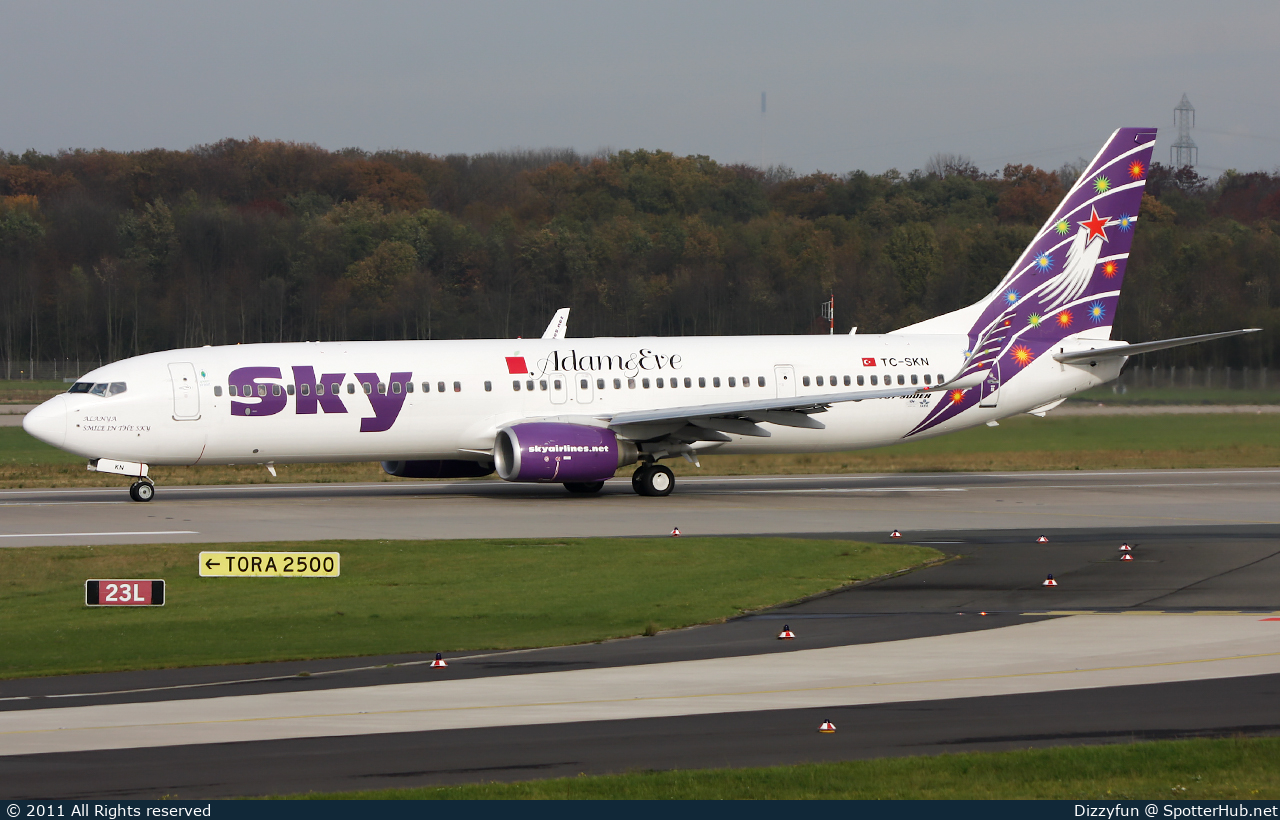 Photo of TC-SKN - Boeing 737-94X(ER) operated by Sky Airlines