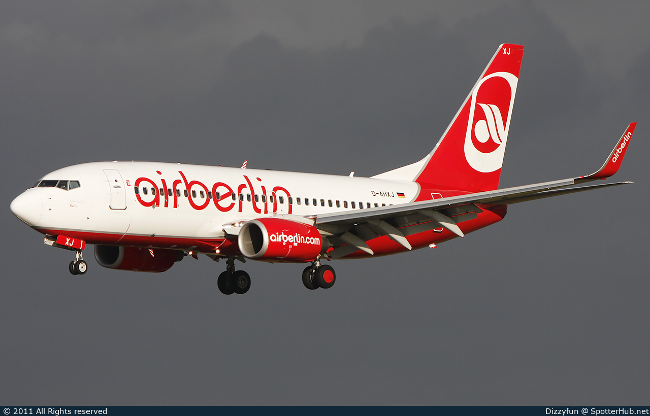 Photo of D-AHXJ - Boeing 737-7K5 operated by Air Berlin (opb TUIfly)