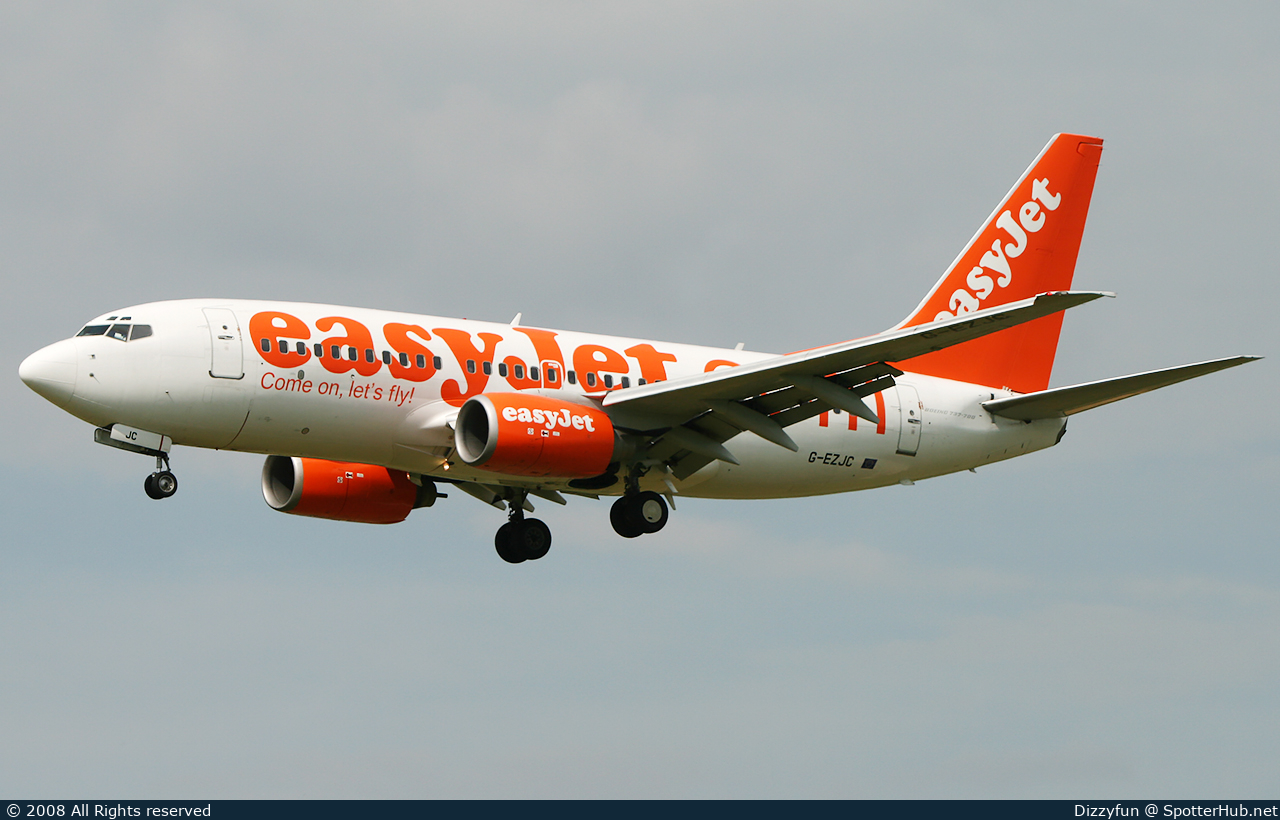 Photo of G-EZJC - Boeing 737-73V operated by easyJet