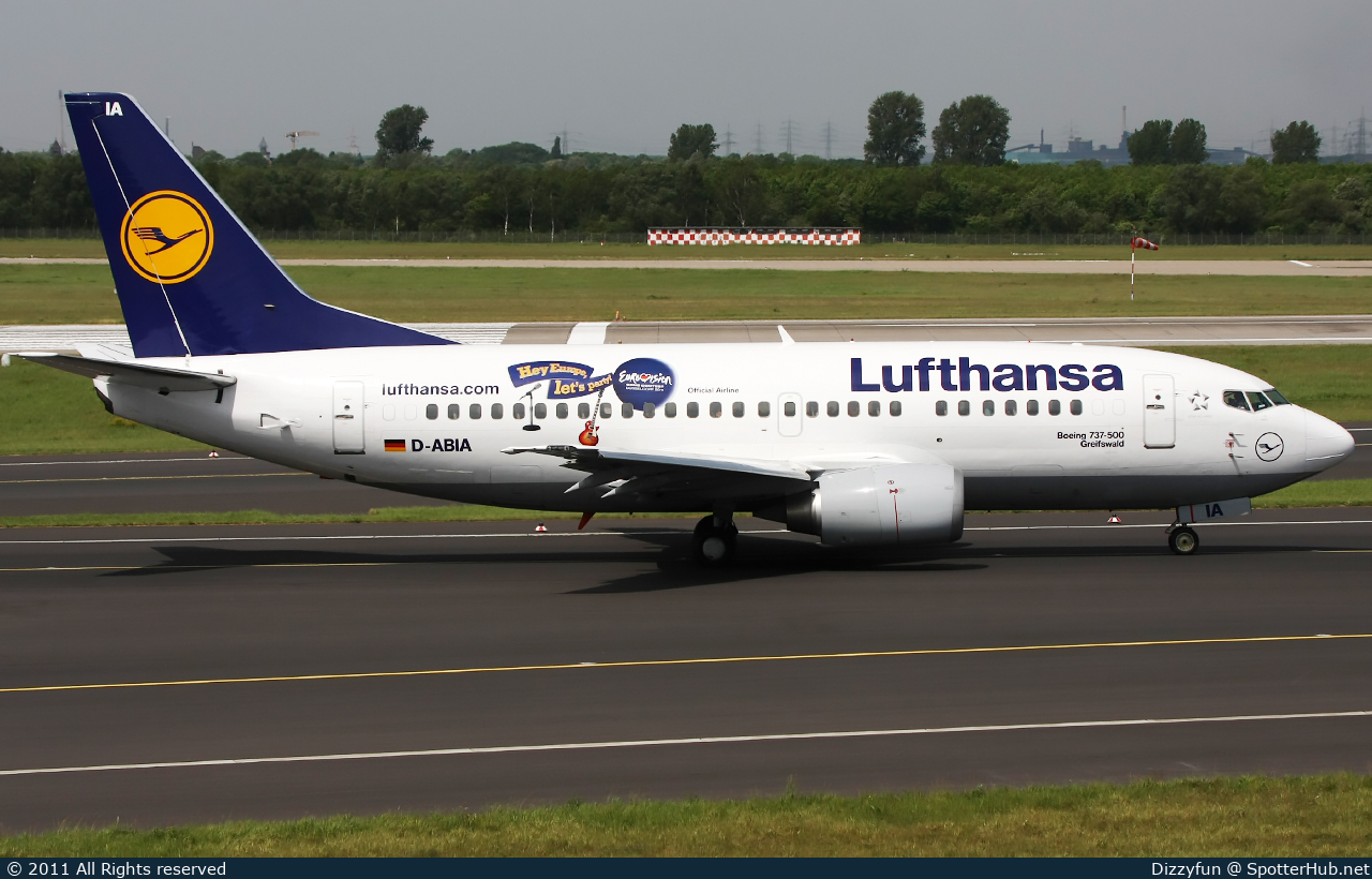 Photo of D-ABIA - Boeing 737-530 operated by Lufthansa