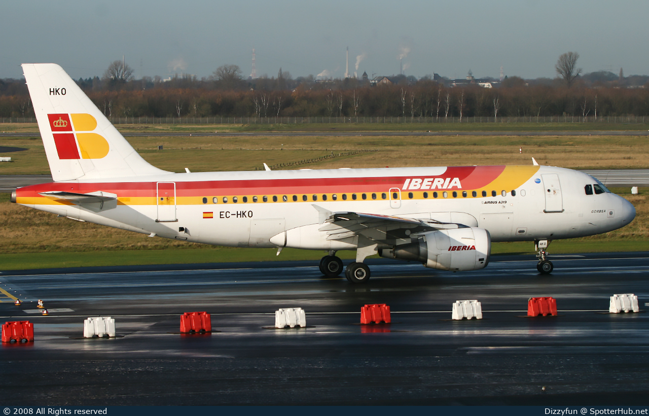 Photo of EC-HKO - Airbus A319-111 operated by Iberia