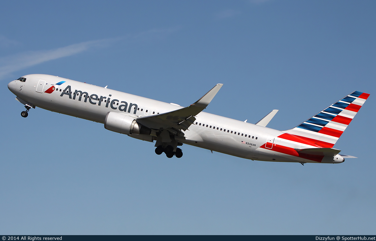 Photo of N346AN - Boeing 767-323(ER) operated by American Airlines