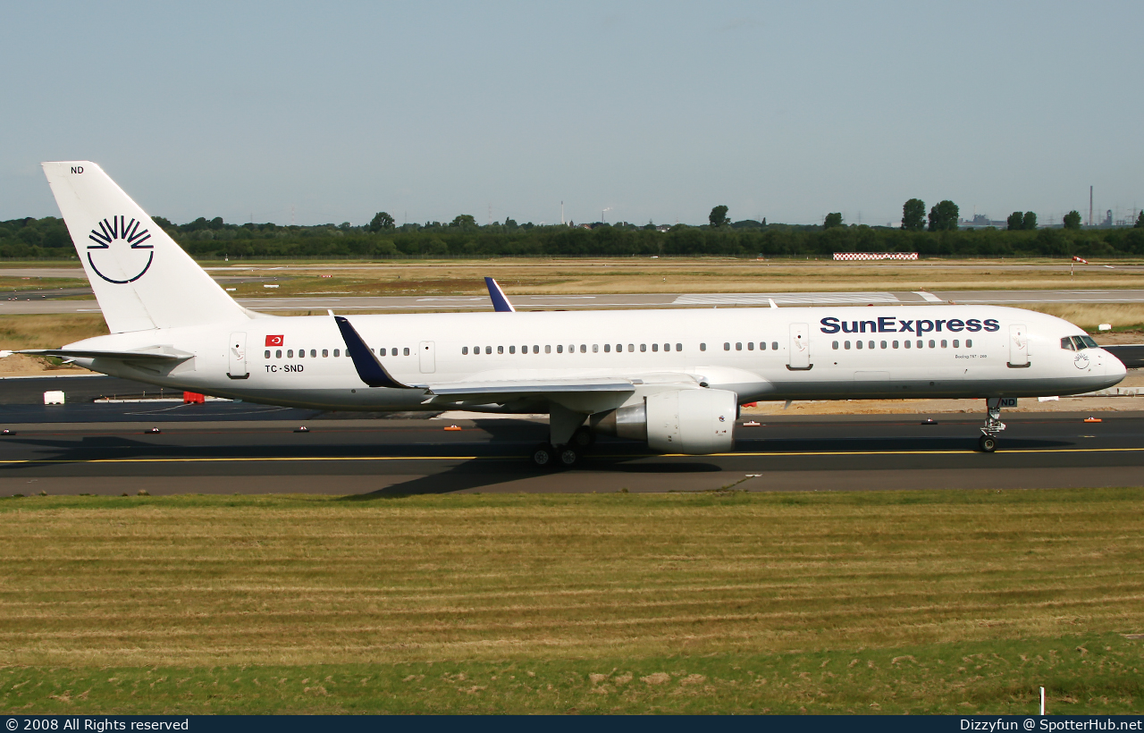 Photo of TC-SND - Boeing 757-2Q8 operated by SunExpress
