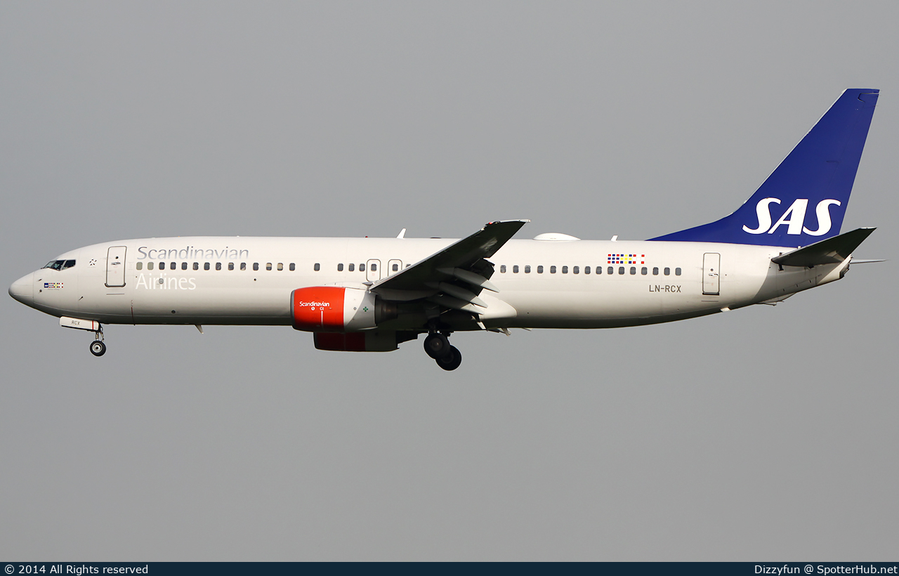 Photo of LN-RCX - Boeing 737-883 operated by SAS Scandinavian Airlines