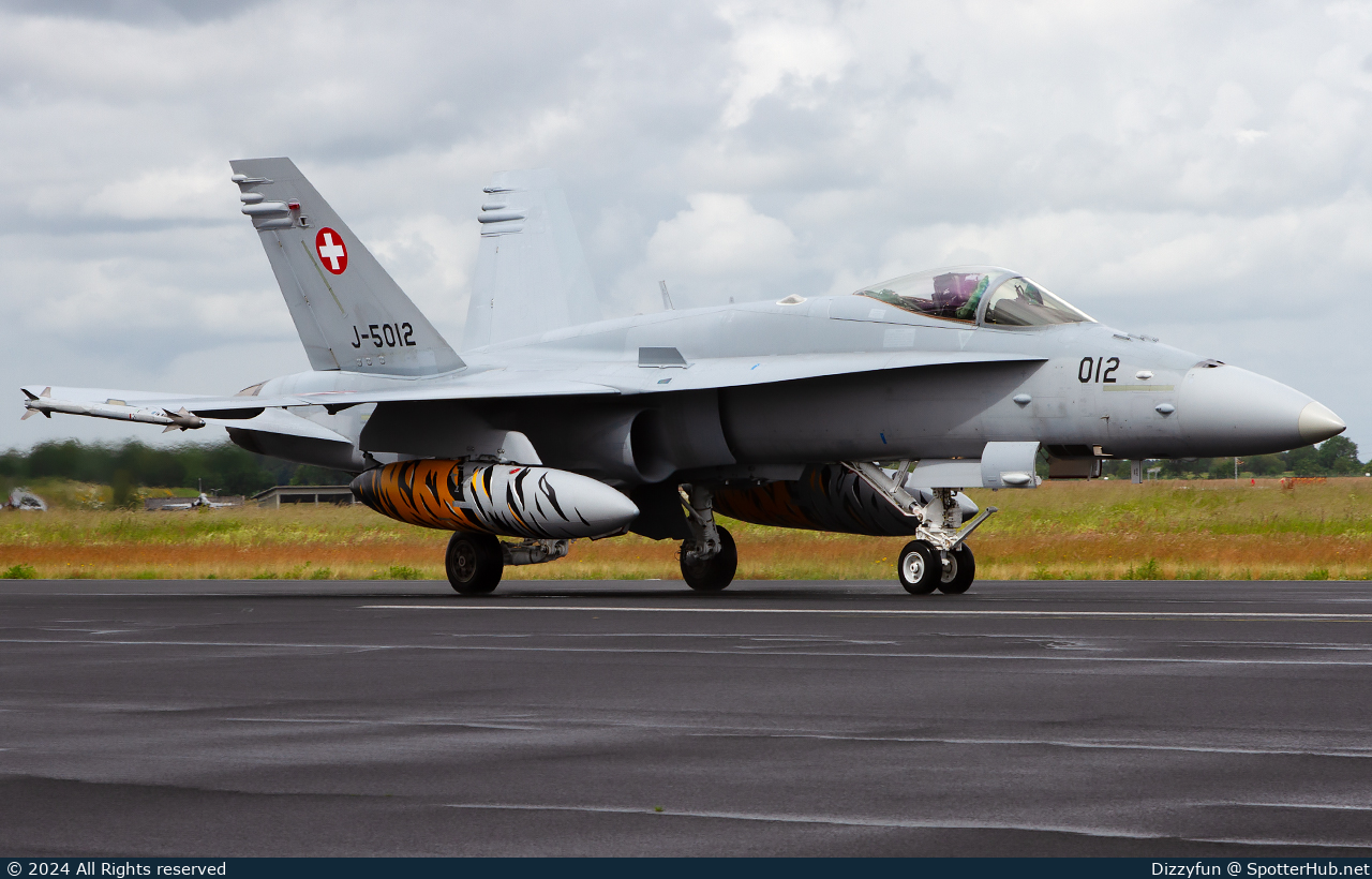 Photo of J-5012 - McDonnell Douglas F/A-18C Hornet operated by Swiss Air Force