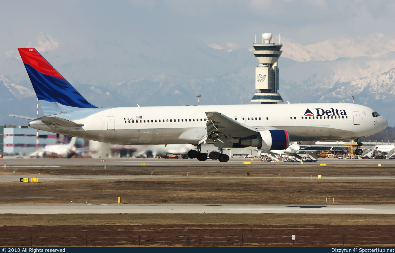 Photo of N1603 - Boeing 767-332(ER) operated by Delta Air Lines