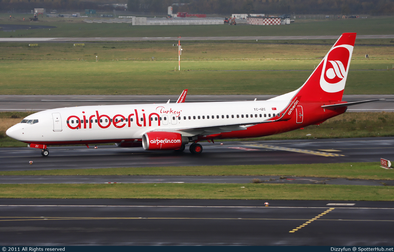 Photo of TC-IZC - Boeing 737-86J operated by Air Berlin Turkey
