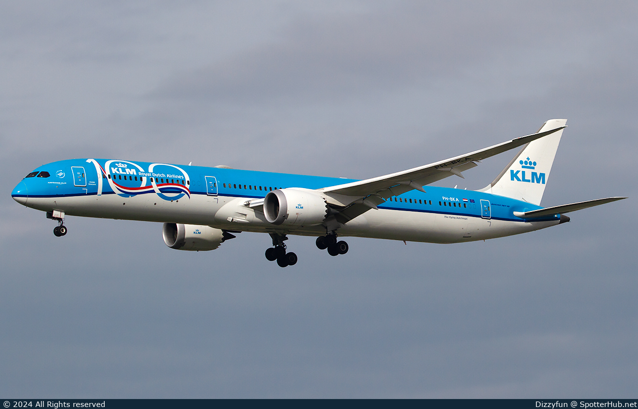 Photo of PH-BKA - Boeing 787-10 Dreamliner operated by KLM Royal Dutch Airlines