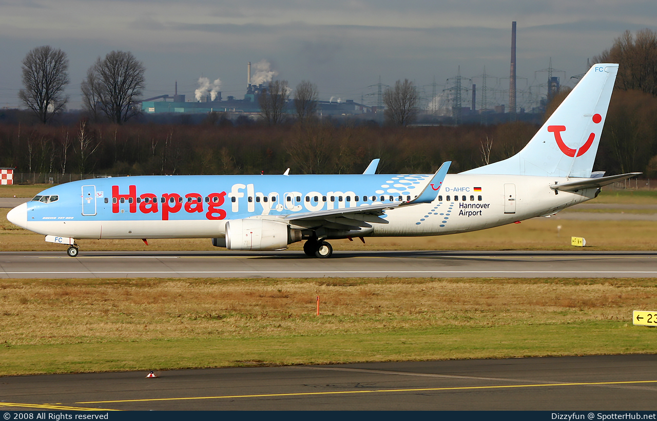 Photo of D-AHFC - Boeing 737-8K5 operated by Hapagfly