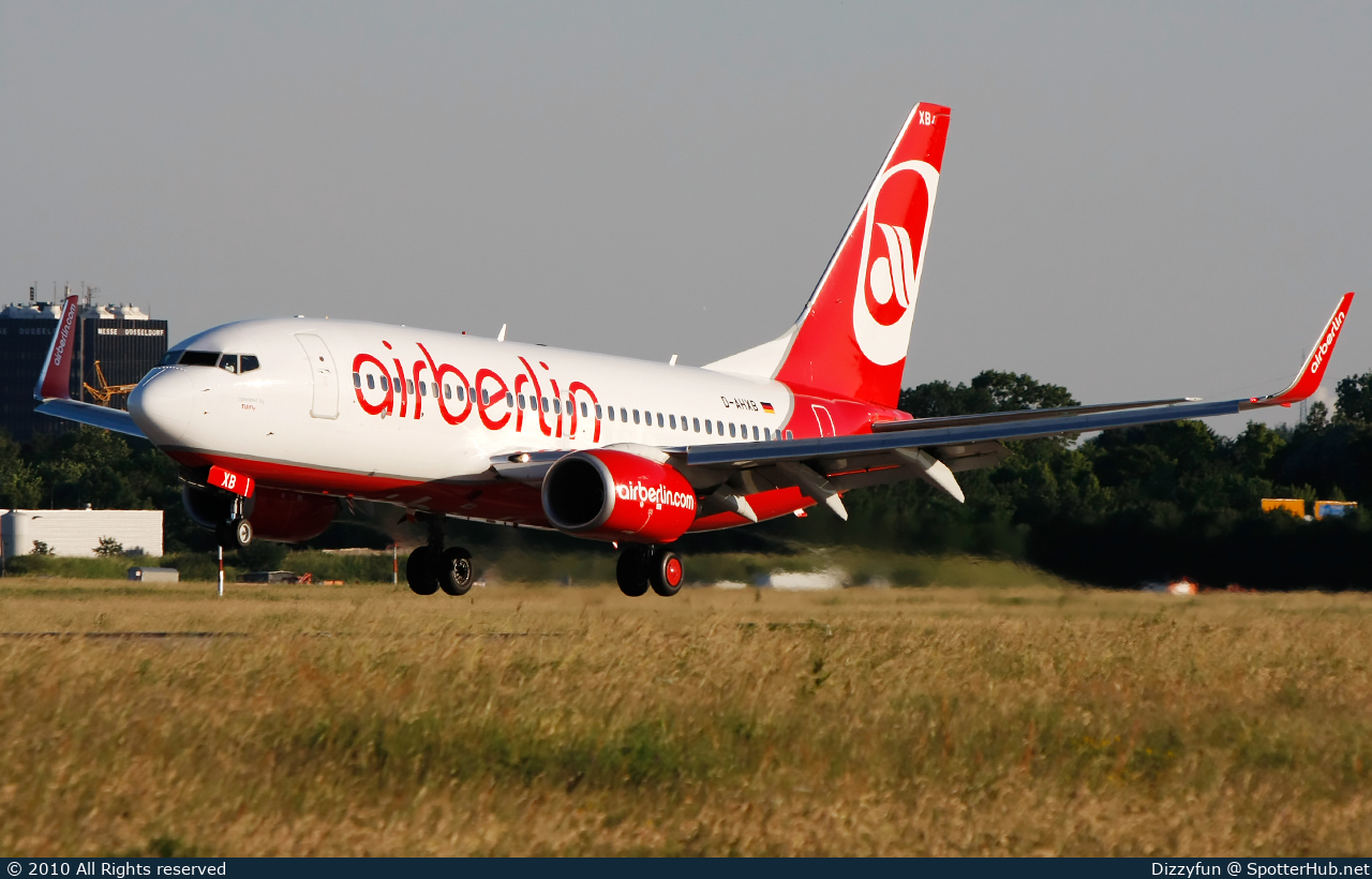 Photo of D-AHXB - Boeing 737-7K5 operated by Air Berlin (opb TUIfly)
