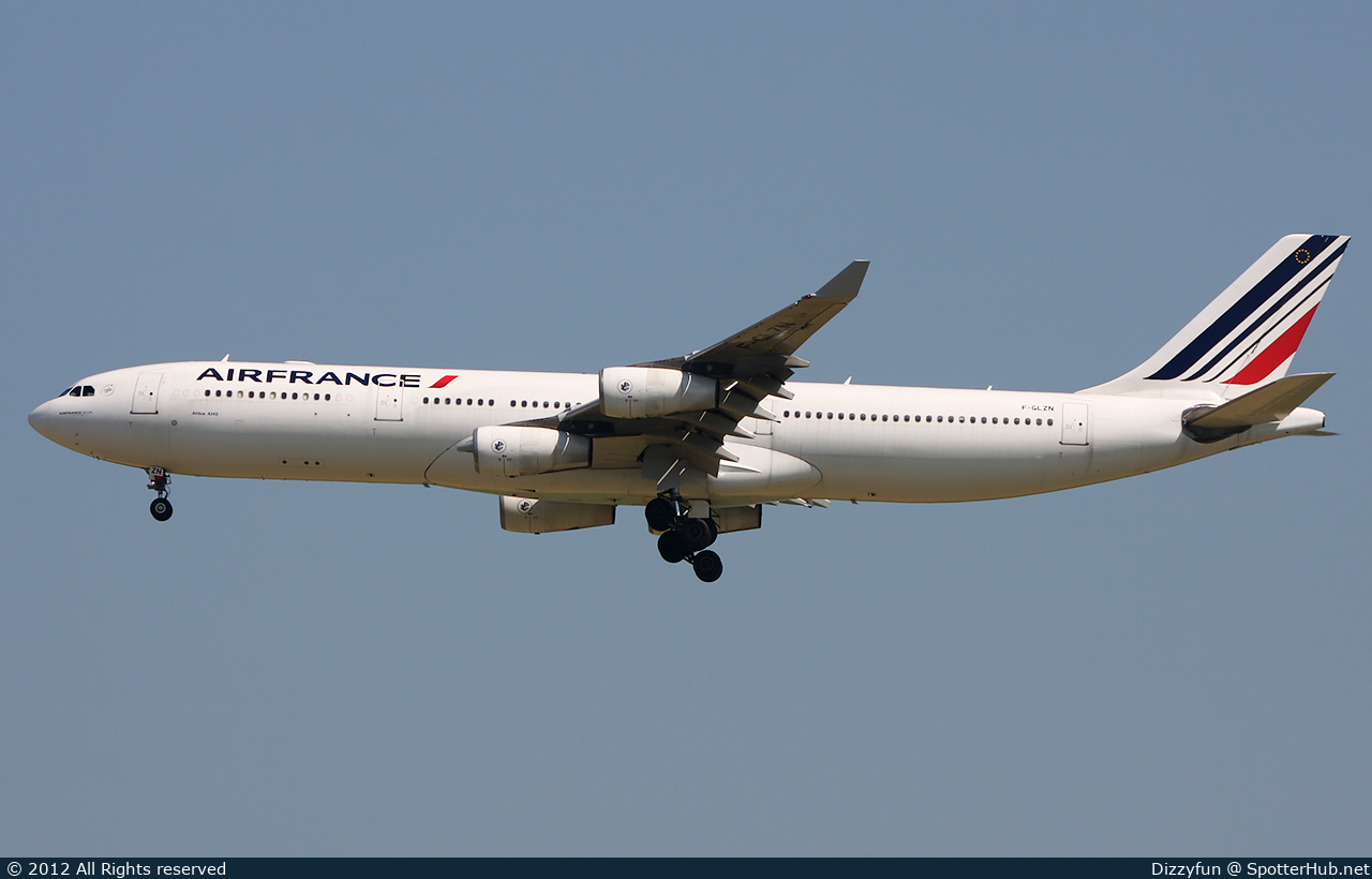 Photo of F-GLZN - Airbus A340-313 operated by Air France