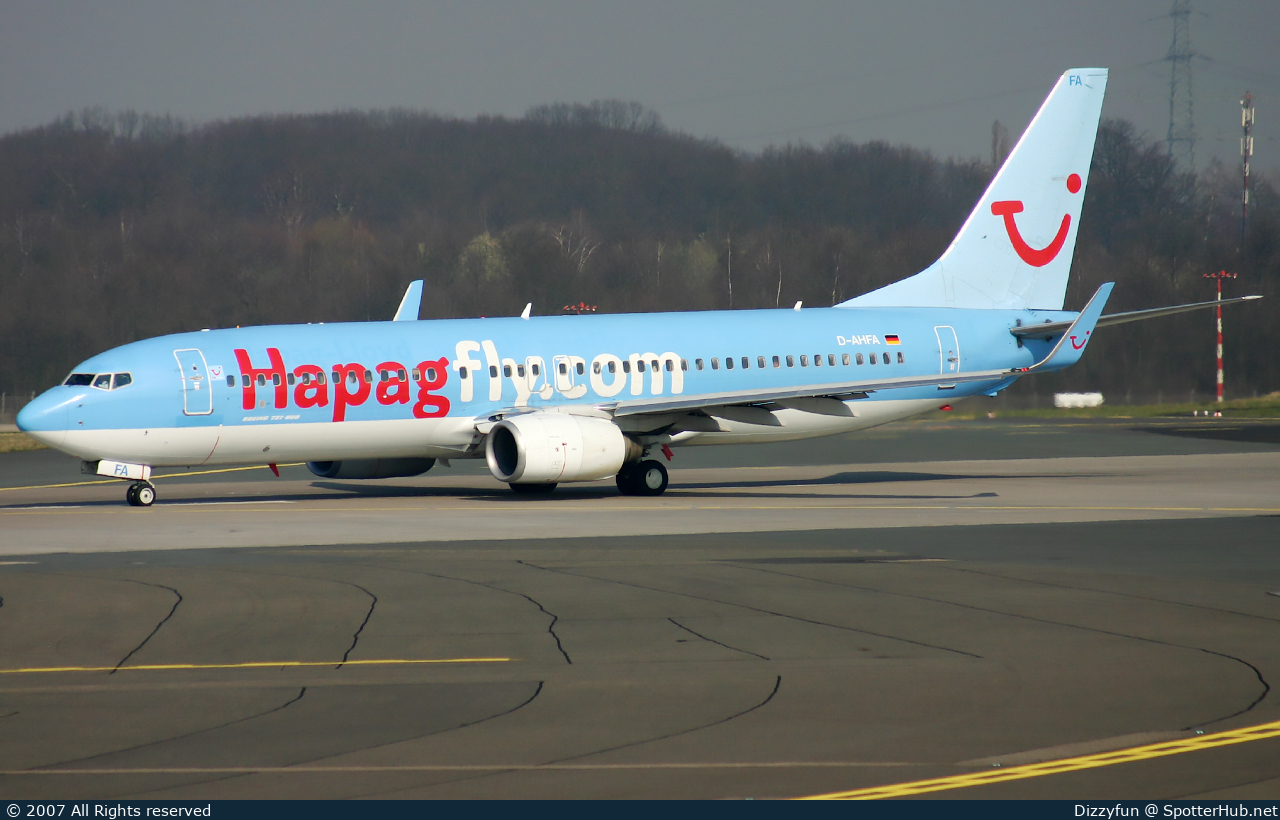 Photo of D-AHFA - Boeing 737-8K5 operated by Hapagfly