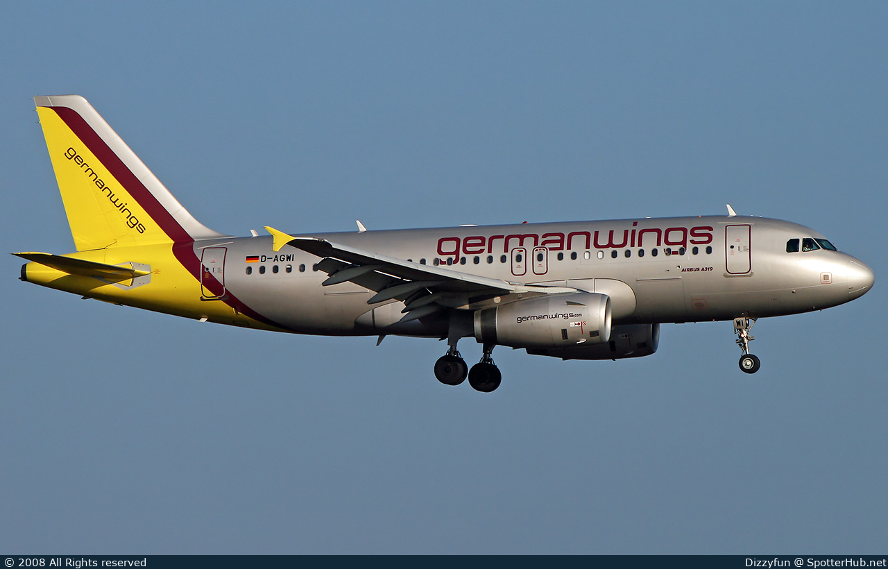 Photo of D-AGWI - Airbus A319-132 operated by Germanwings
