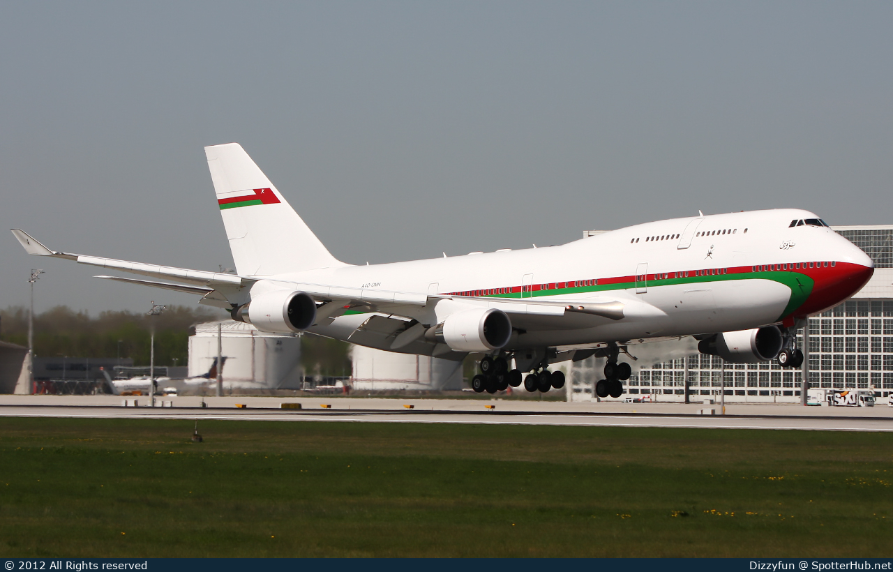 Photo of A4O-OMN - Boeing 747-430 operated by Oman Royal Flight
