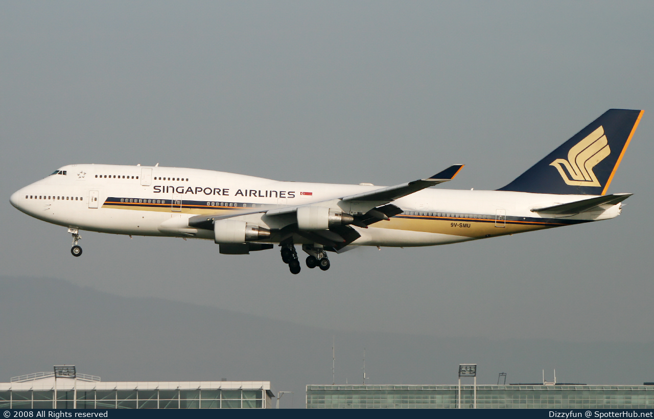 Photo of 9V-SMU - Boeing 747-412 operated by Singapore Airlines