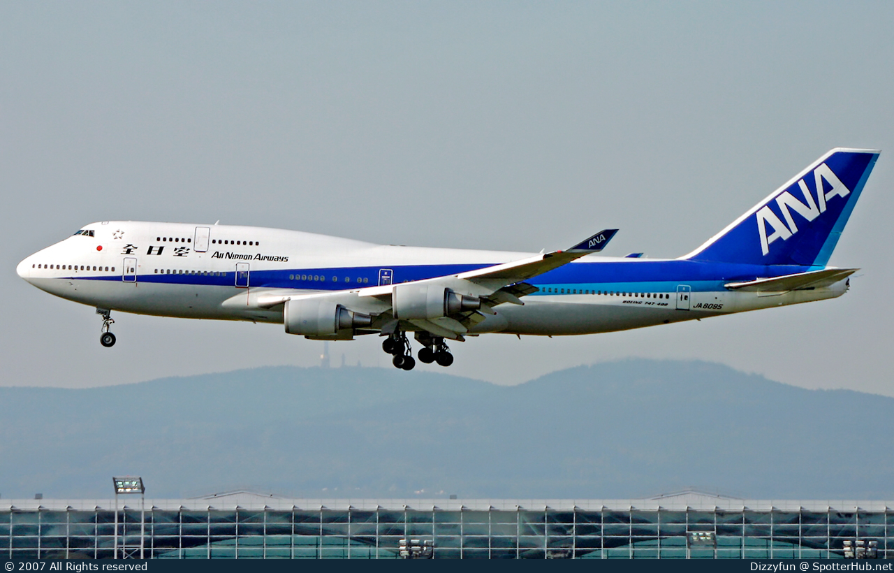 Photo of JA8095 - Boeing 747-481 operated by ANA All Nippon Airways