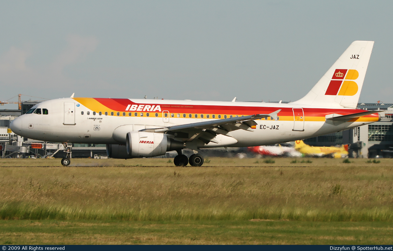 Photo of EC-JAZ - Airbus A319-111 operated by Iberia