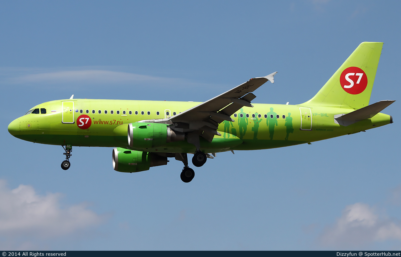 Photo of VP-BHL - Airbus A319-114 operated by S7 Airlines