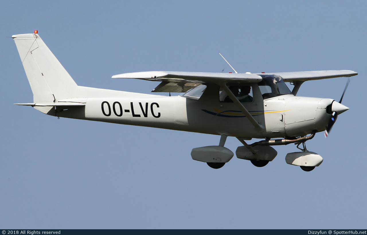 Photo of OO-LVC - Cessna 152 operated by Limburgse Vleugels