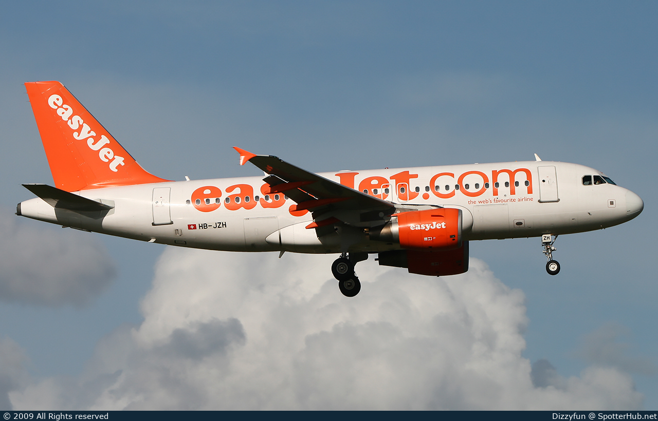 Photo of HB-JZH - Airbus A319-111 operated by easyJet Switzerland