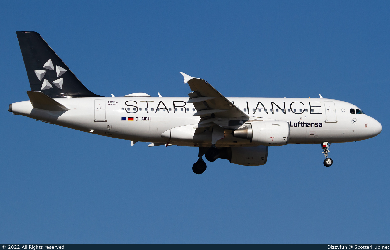 Photo of D-AIBH - Airbus A319-112 operated by Lufthansa