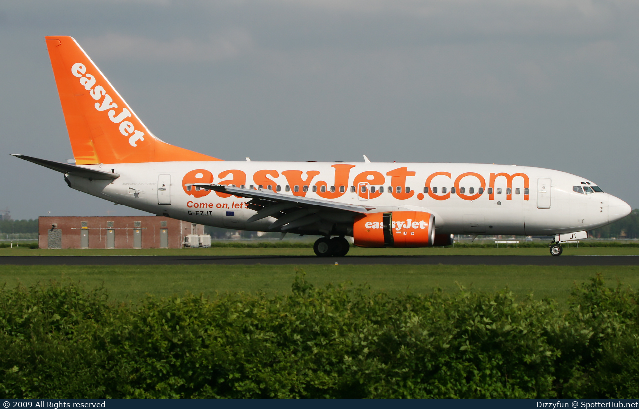 Photo of G-EZJT - Boeing 737-73V operated by easyJet