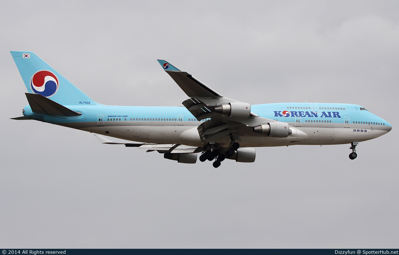 Photo of HL7402 - Boeing 747-4B5 operated by Korean Air