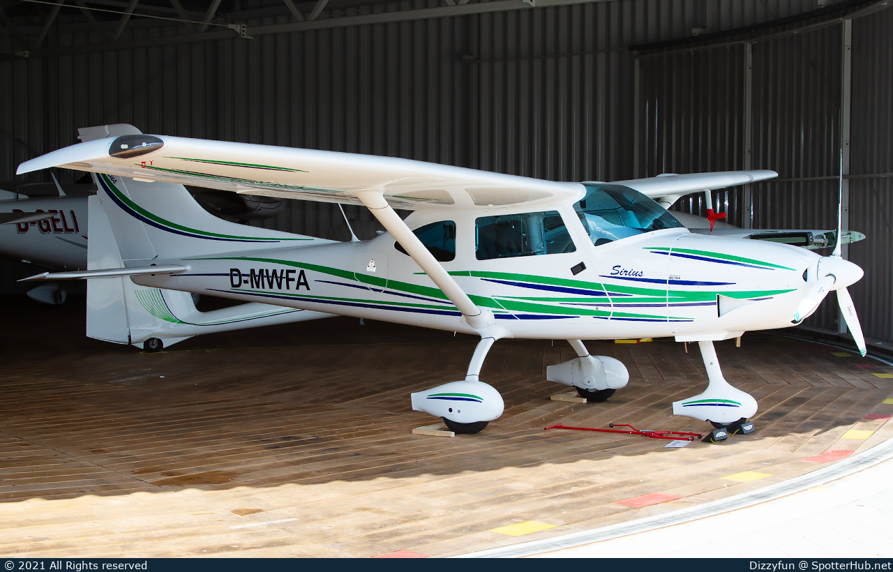 Photo of D-MWFA - TL Ultralight TL-3000 Sirius operated by Private