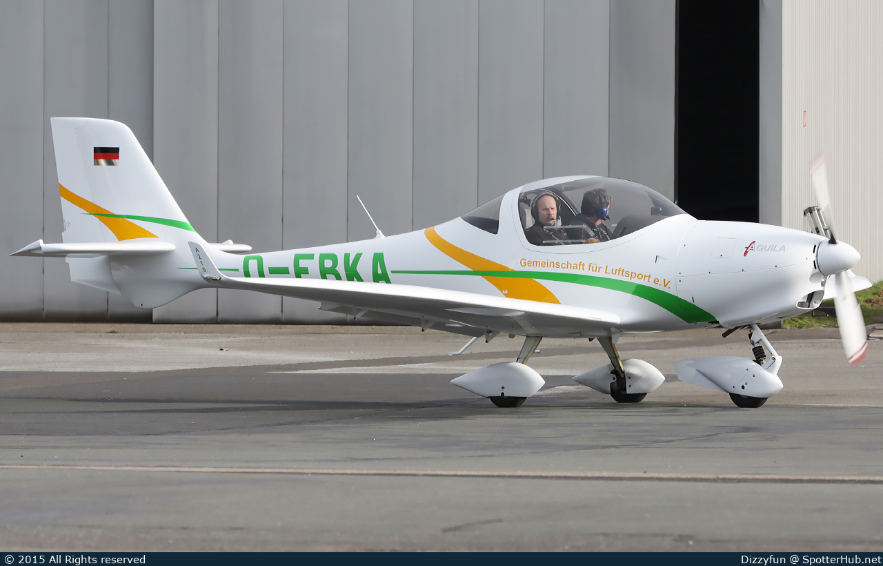 Photo of D-EBKA - Aquila A210 operated by Gemeinschaft für Luftsport Schwarze Heide