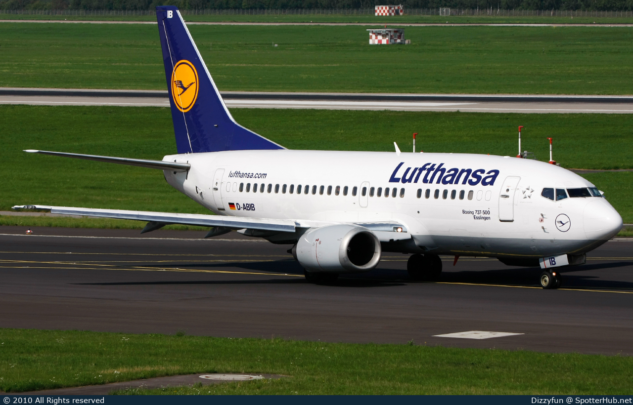 Photo of D-ABIB - Boeing 737-530 operated by Lufthansa
