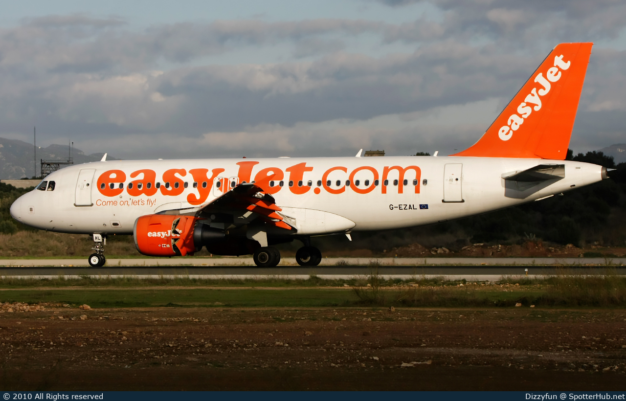 Photo of G-EZAL - Airbus A319-111 operated by easyJet