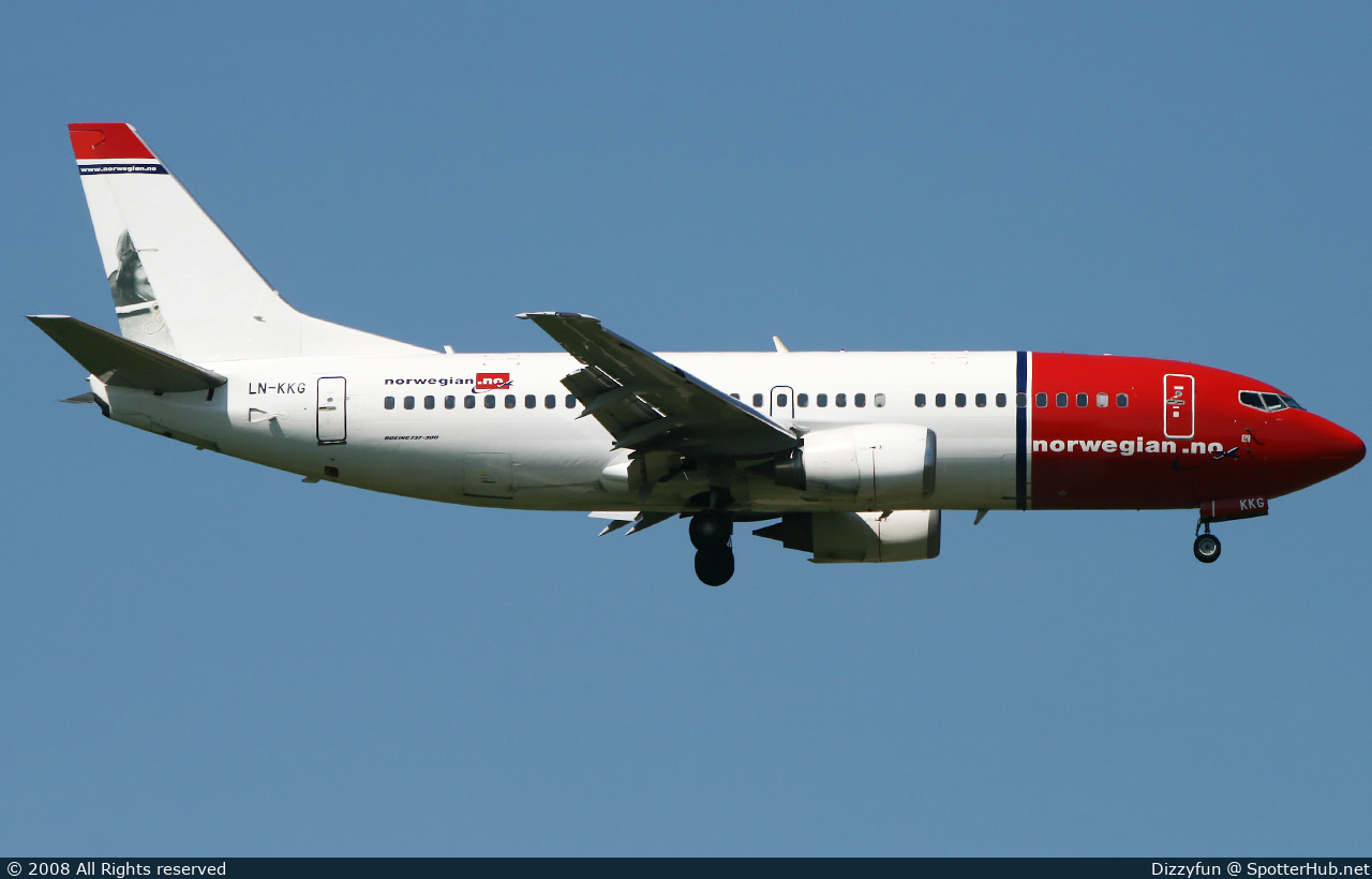 Photo of LN-KKG - Boeing 737-3K2 operated by Norwegian Air Shuttle