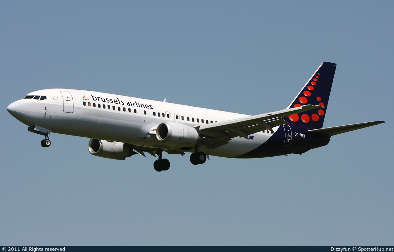 Photo of OO-VEK - Boeing 737-405 operated by Brussels Airlines