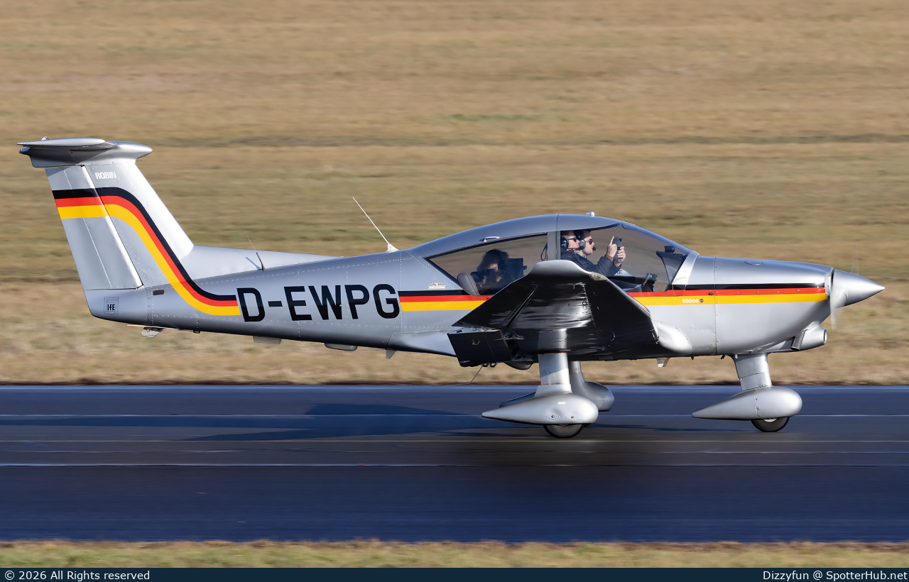 Photo of D-EWPG - Robin R3000/160 operated by Private