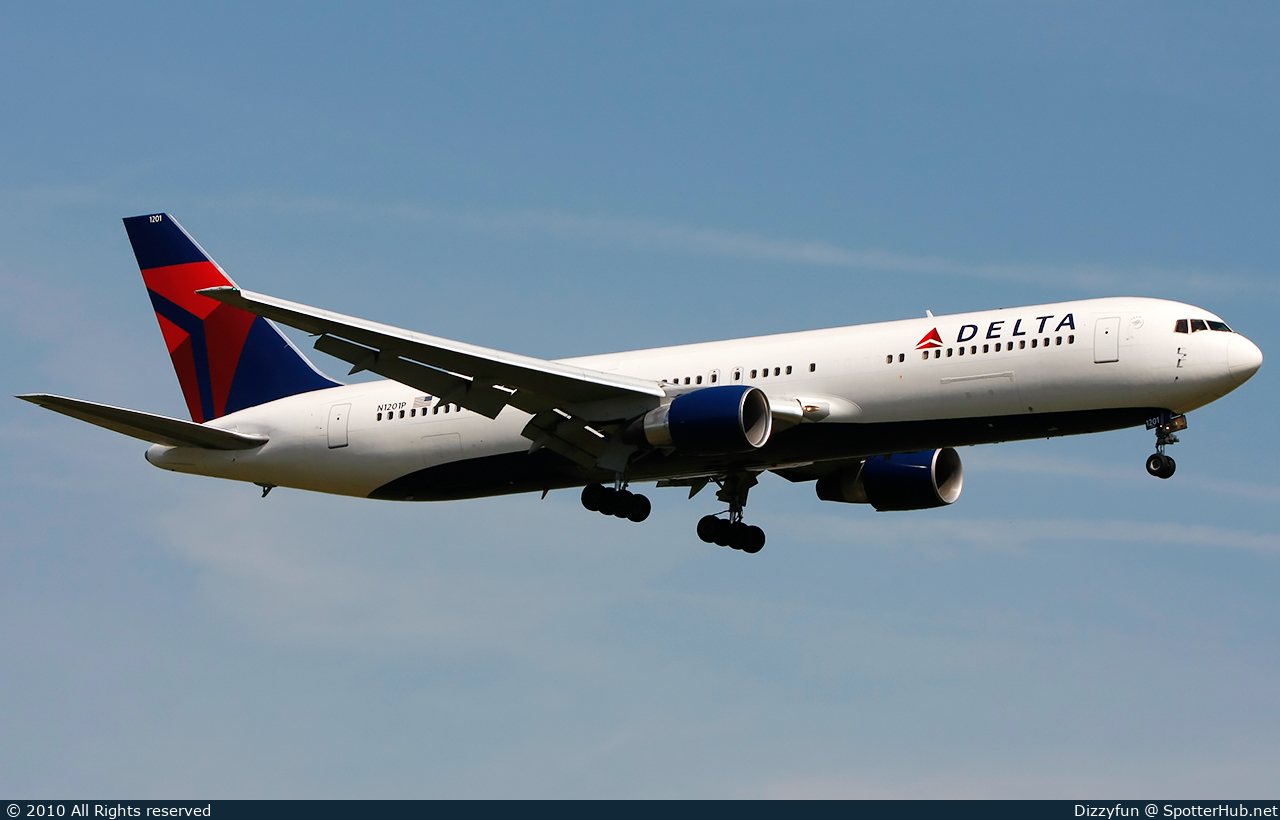 Photo of N1201P - Boeing 767-332(ER) operated by Delta Air Lines