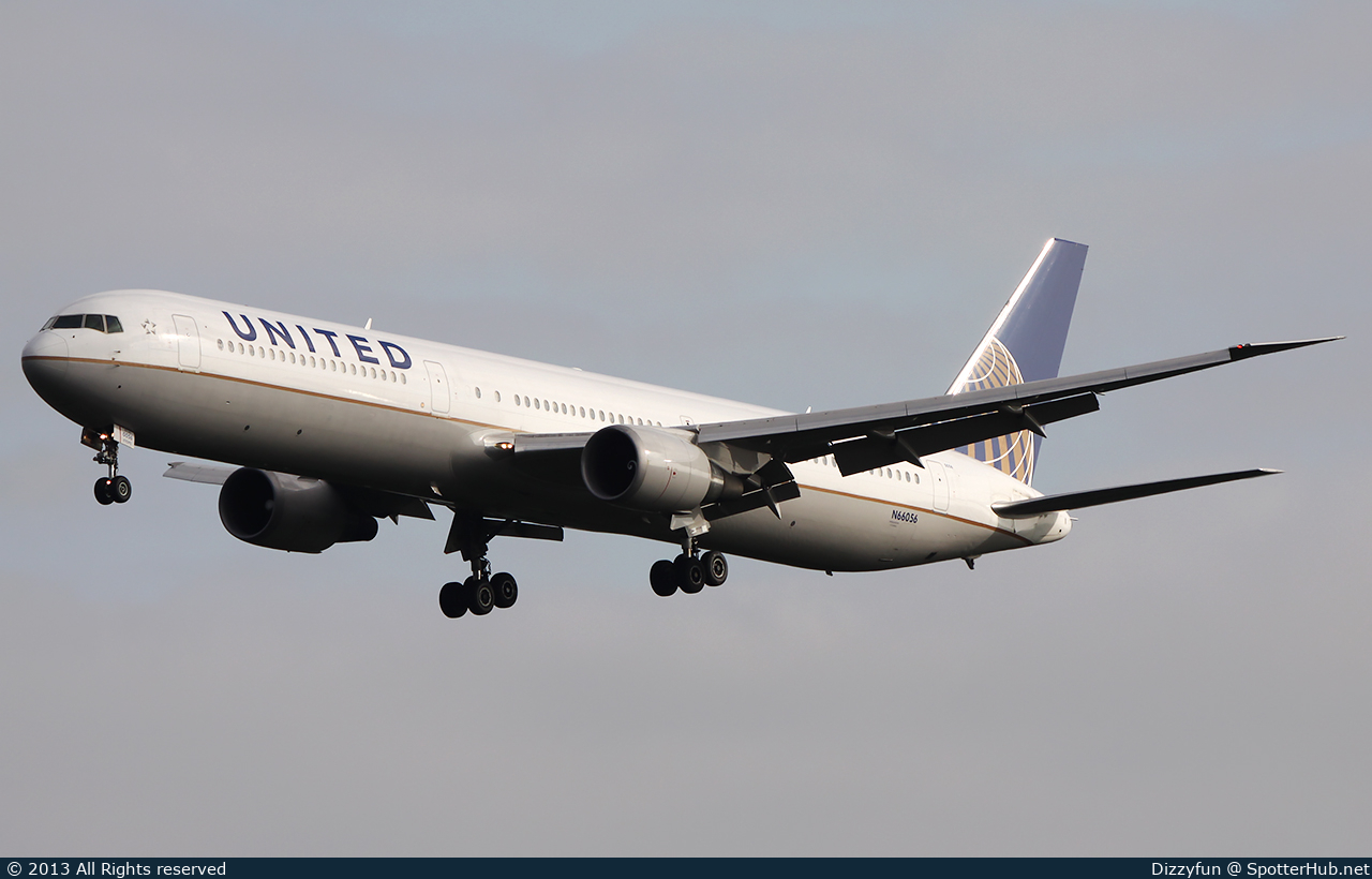 Photo of N66056 - Boeing 767-424(ER) operated by United Airlines