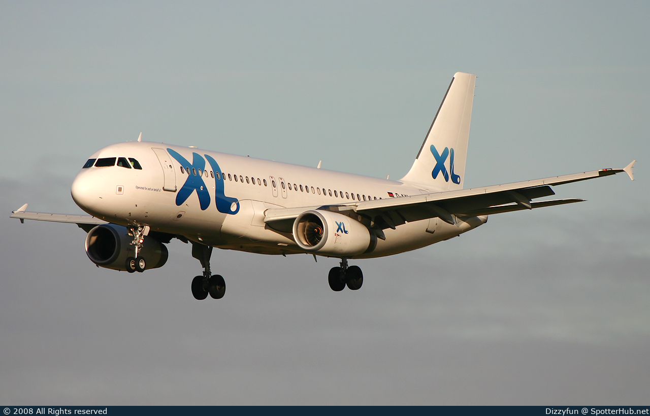 Photo of D-AXLA - Airbus A320-232 operated by XL Airways Germany
