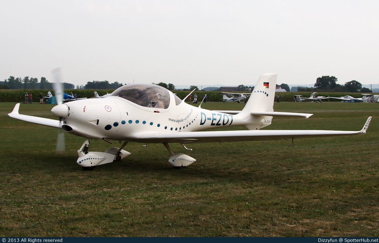 Photo of D-EZOT - Aquila A210 operated by Flugschule Ardex