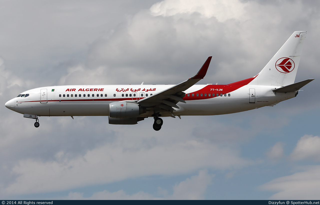 Photo of 7T-VJM - Boeing 737-8D6 operated by Air Algérie