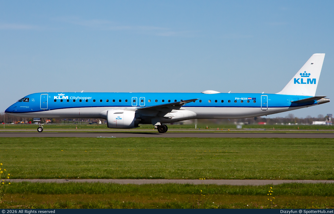 Photo of PH-NXH - Embraer ERJ-195-E2 operated by KLM Cityhopper