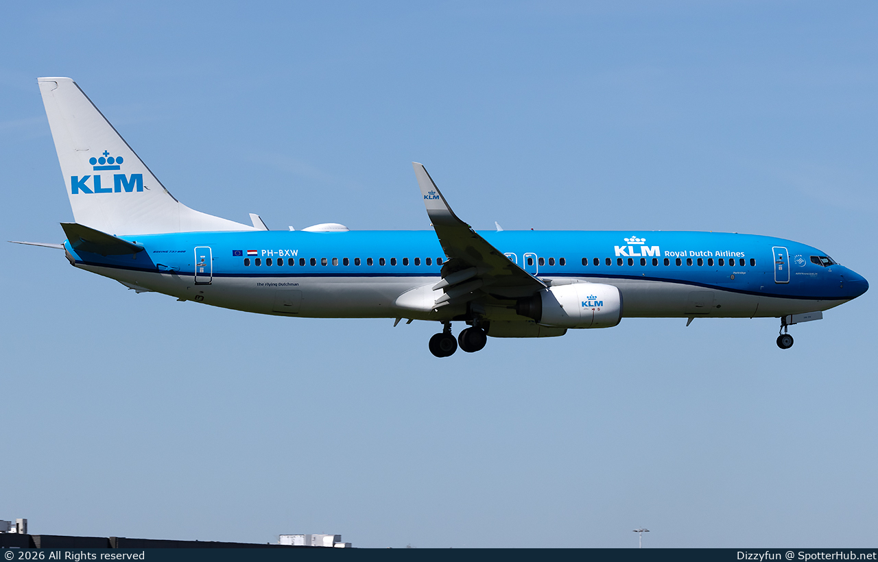 Photo of PH-BXW - Boeing 737-8K2 operated by KLM Royal Dutch Airlines