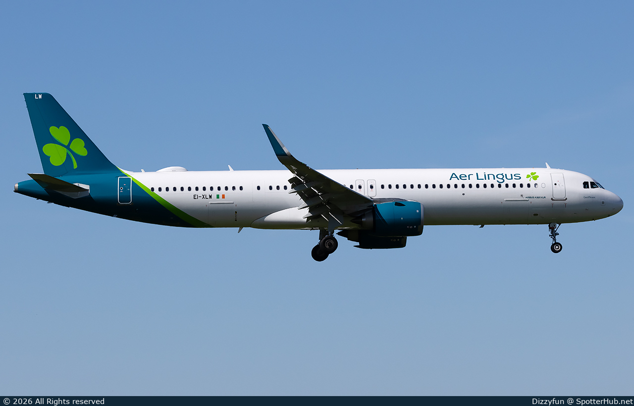 Photo of EI-XLW - Airbus A321-253NY operated by Aer Lingus