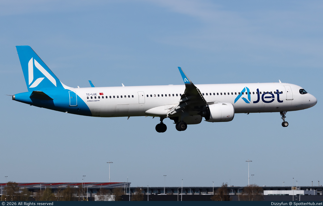 Photo of TC-LUE - Airbus A321-271NX operated by AJet