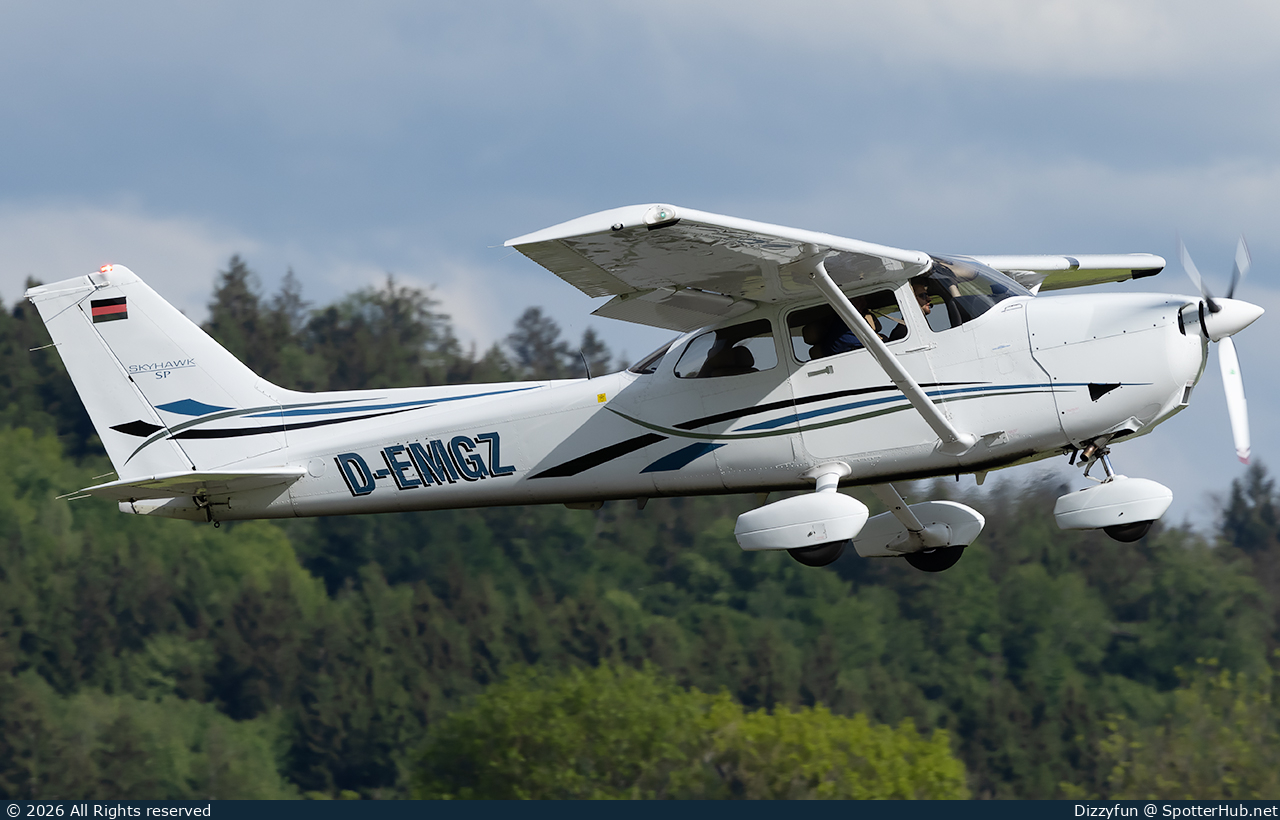 Photo of D-EMGZ - Cessna 172S Skyhawk SP operated by Luftsportverein Landshut