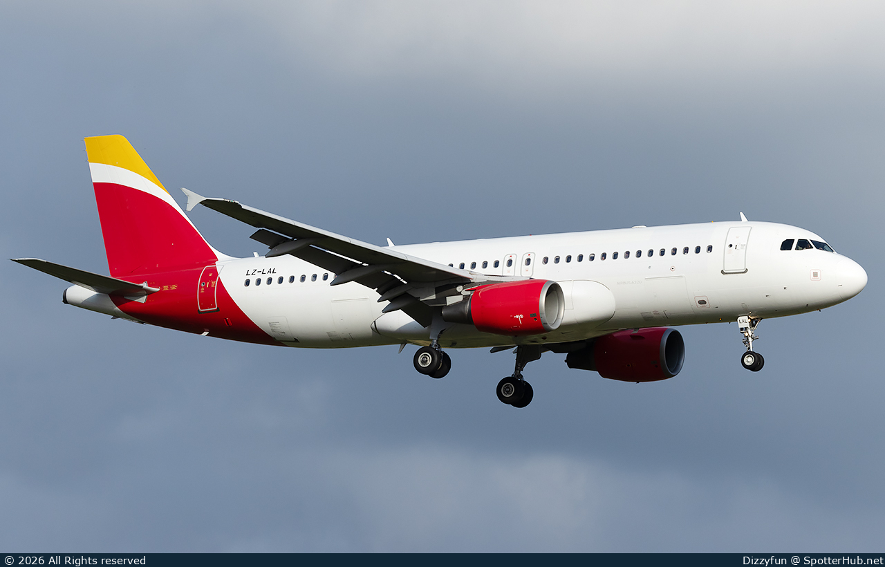 Photo of LZ-LAL - Airbus A320-214 operated by European Air Charter