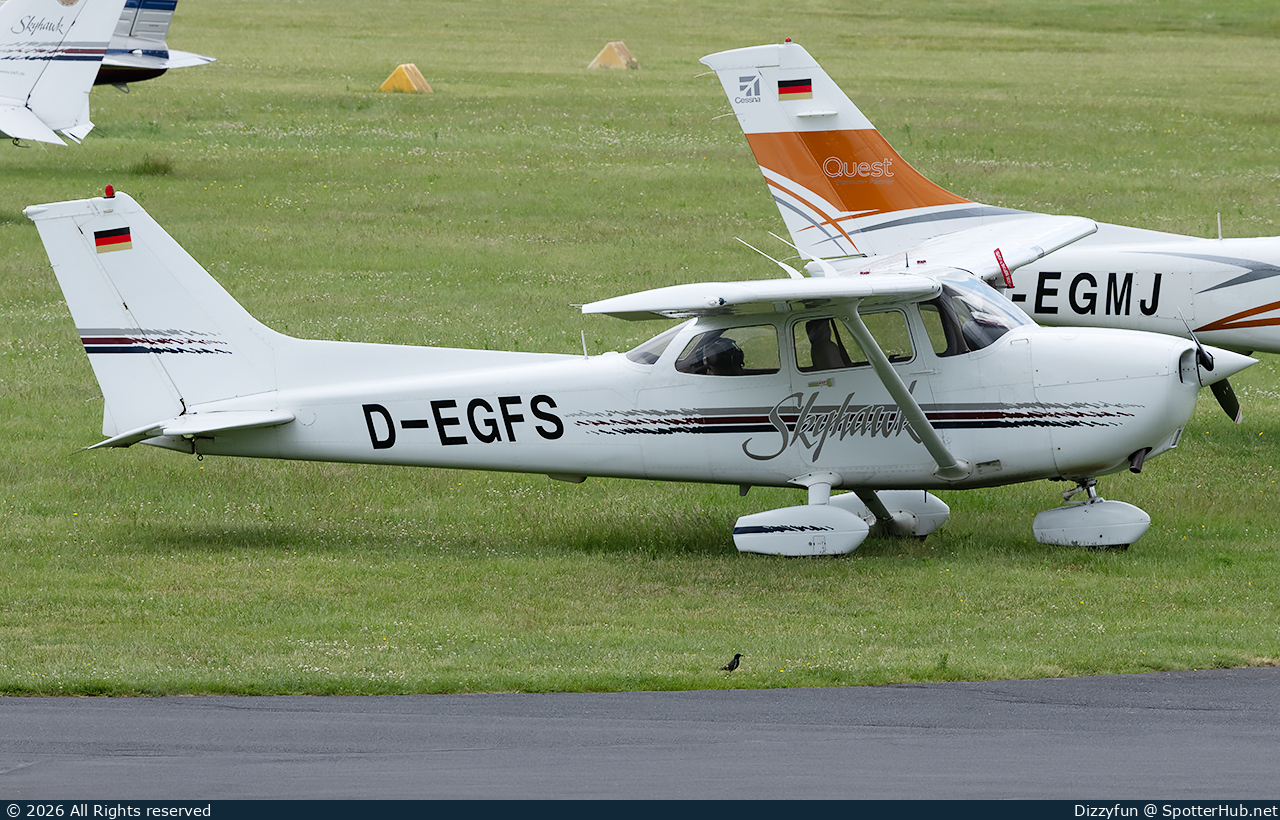 Photo of D-EGFS - Cessna 172R Skyhawk operated by Private